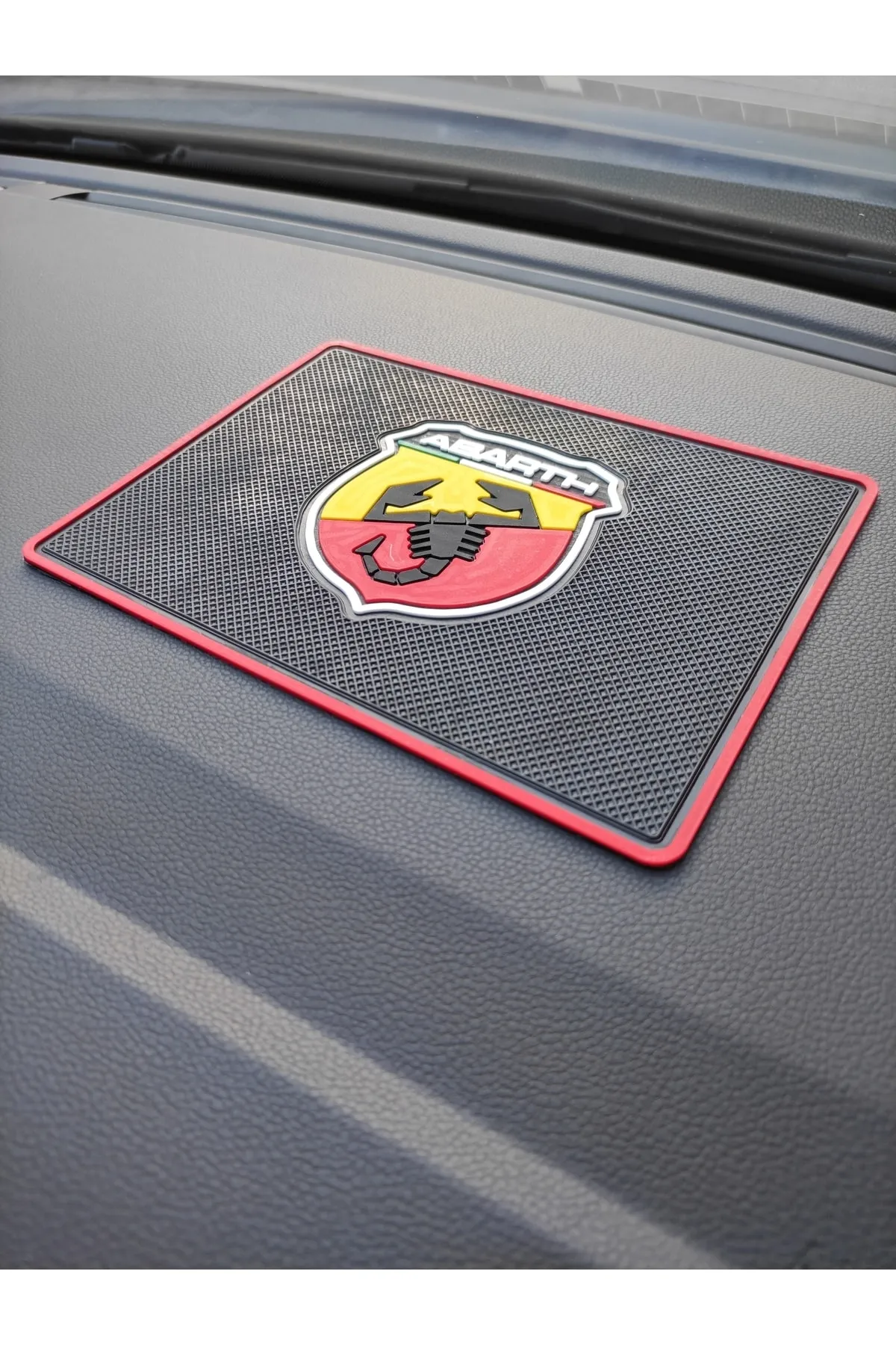 Abarth Kaymaz Torpido Pedi - Abarth Kaydırmaz Ped - Abarth Ped