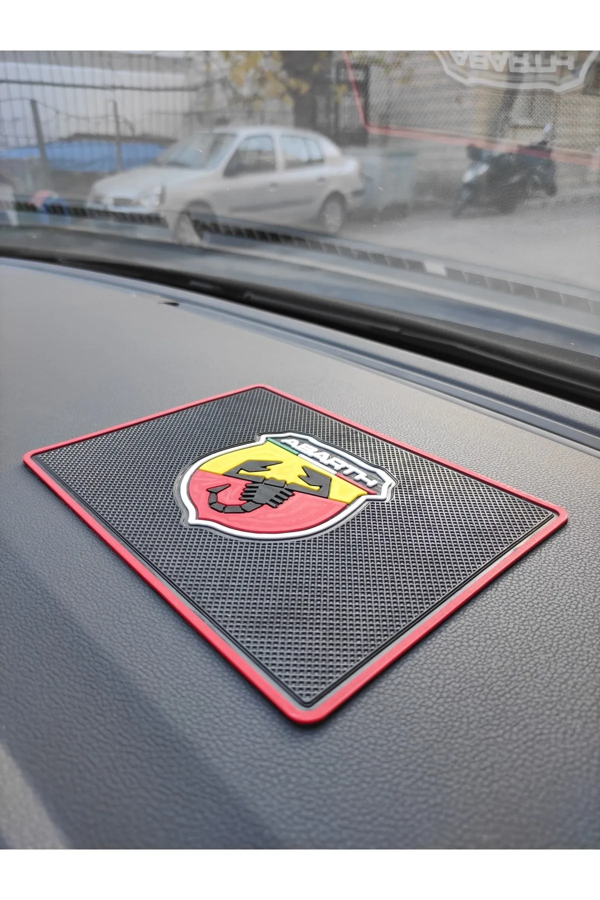 Abarth Kaymaz Torpido Pedi - Abarth Kaydırmaz Ped - Abarth Ped