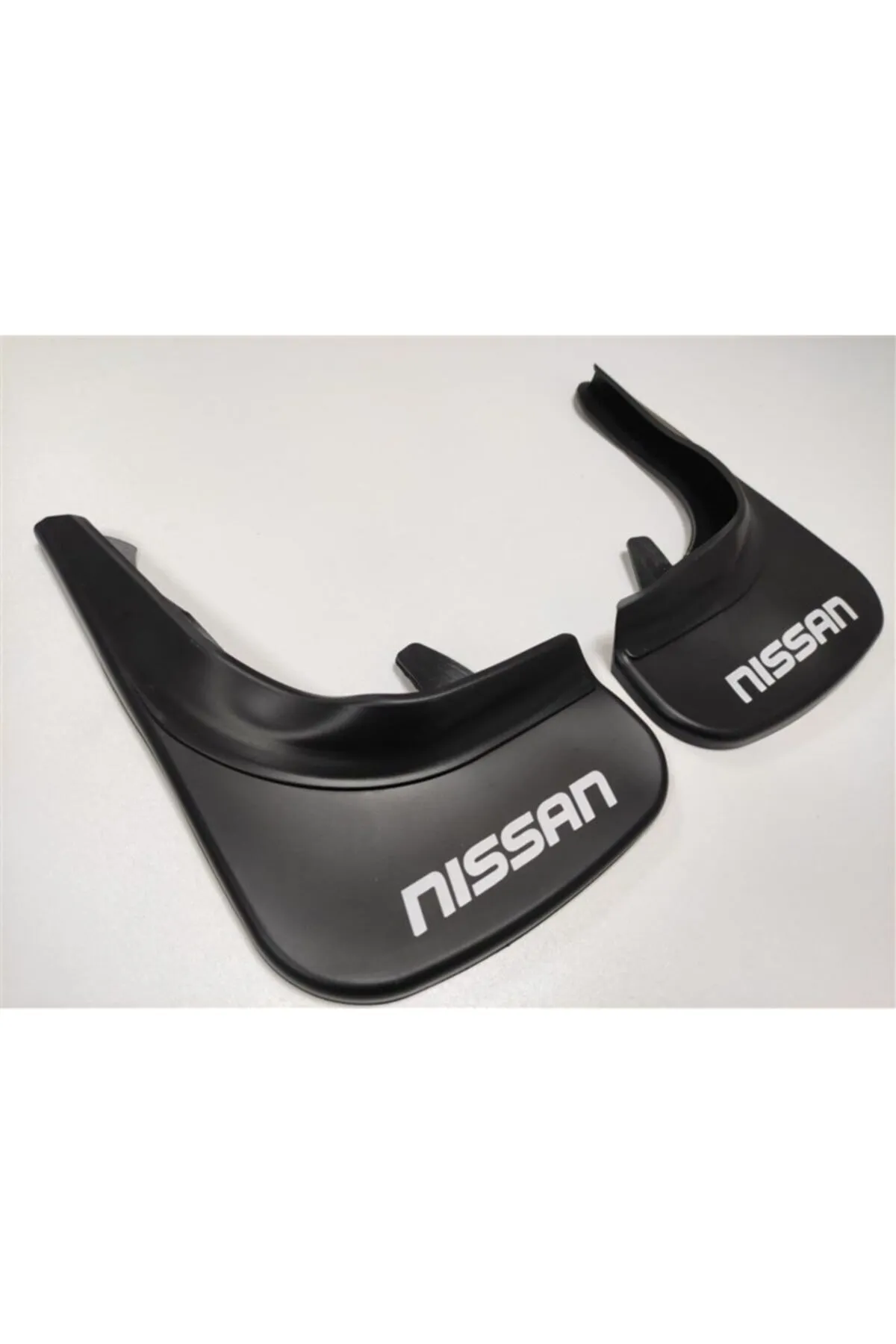 Nissan Arka Paçalık Çamurluk Tozluk 2,Li